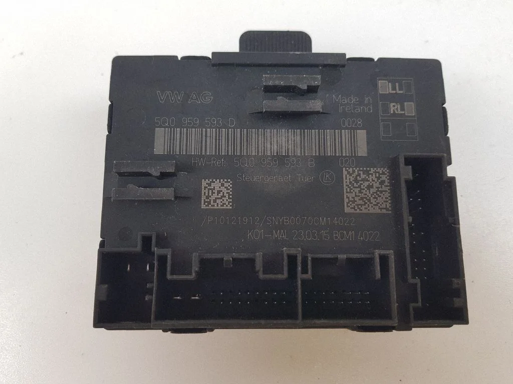 Door control unit/module – Volkswagen Passat CC (2008-2016)