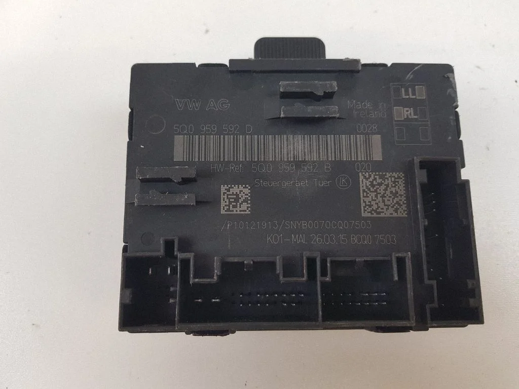 Door control unit/module – Volkswagen Passat CC (2008-2016)