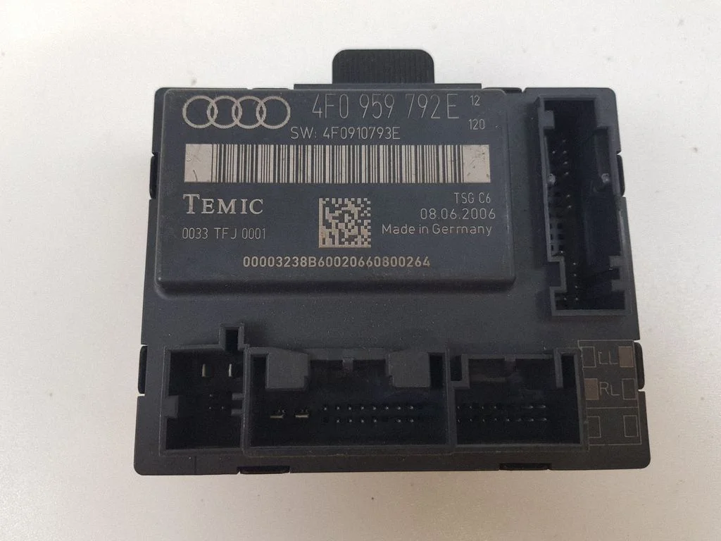 Durvju elektronikas vadības bloks 4F0959792E