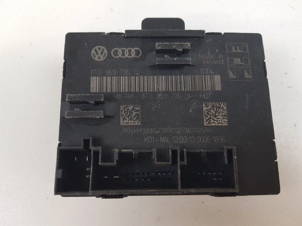Door control unit/module 8T0959795G