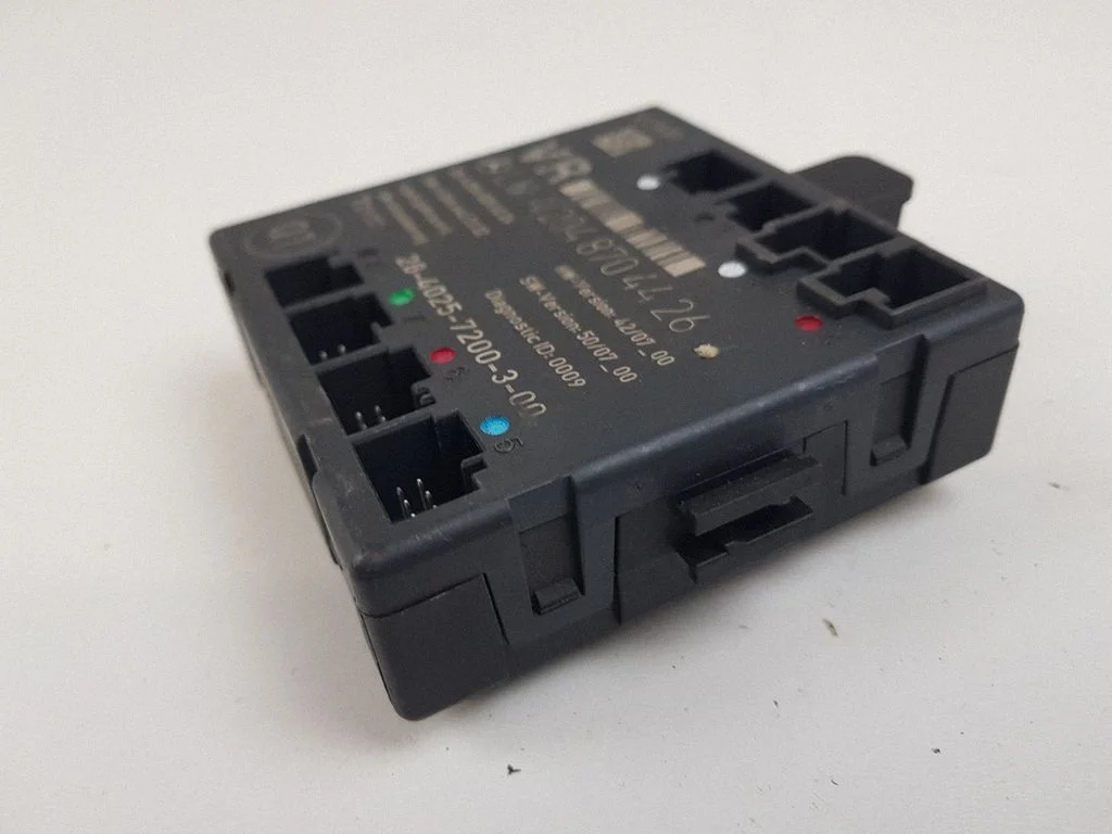 Durvju elektronikas vadības bloks A2048704426