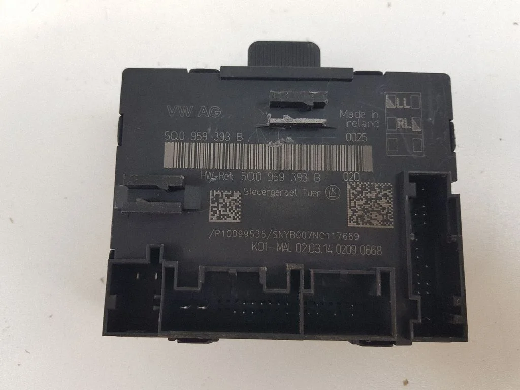 Door control unit/module 5Q0959393B