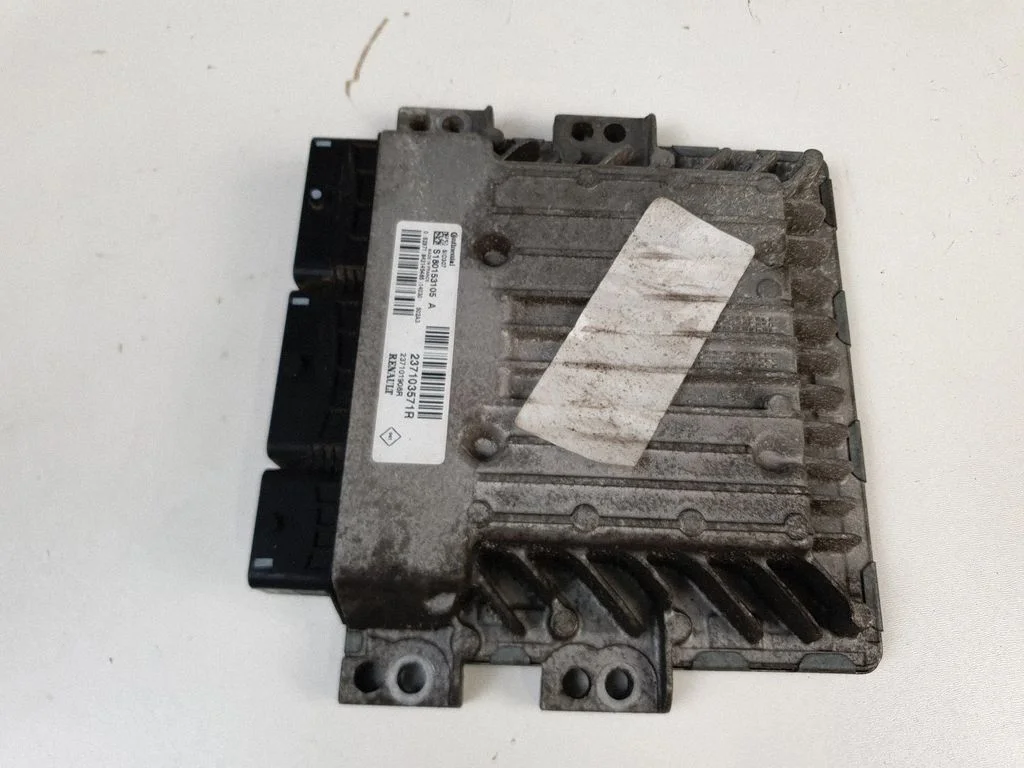 Engine control unit/module 237101908R