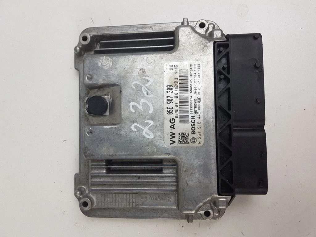 Engine control unit/module 05E907309