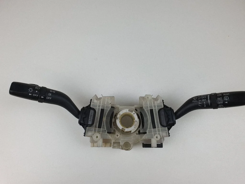 Wiper turn signal indicator stalk/switch GR3T17E904