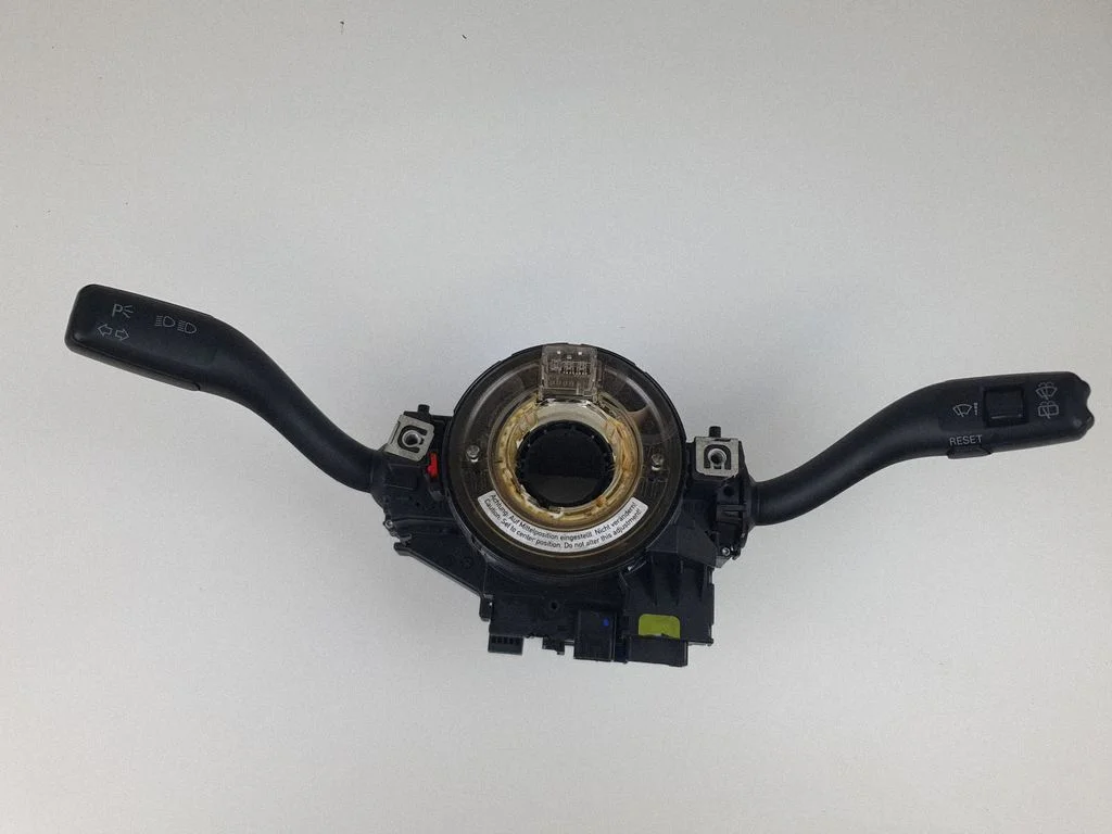 Wiper turn signal indicator stalk/switch – Audi A3 S3 8P (2003-2012)