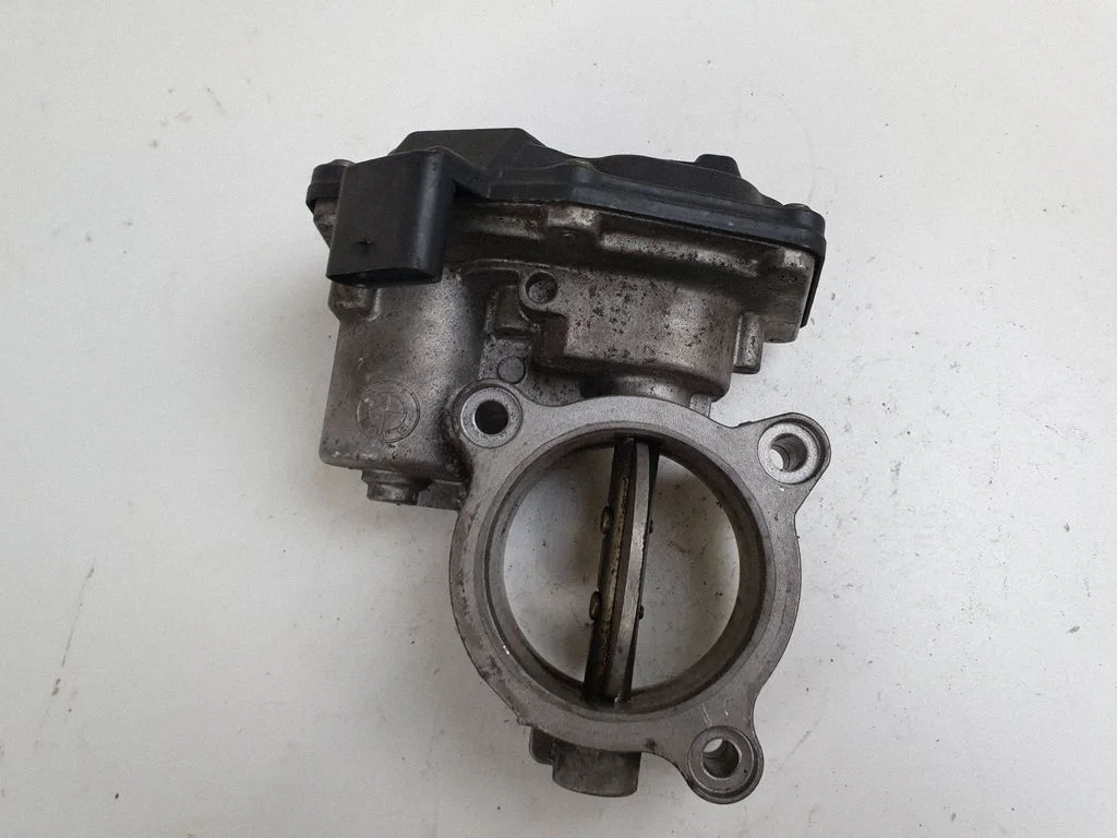 Throttle valve 1354781075202