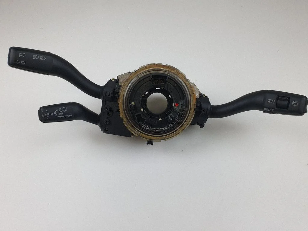 Wiper turn signal indicator stalk/switch 4E0910549