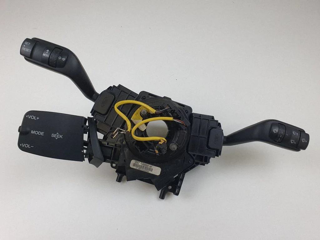 Sviru komplekts – Ford Focus C-MAX (2003-2010)