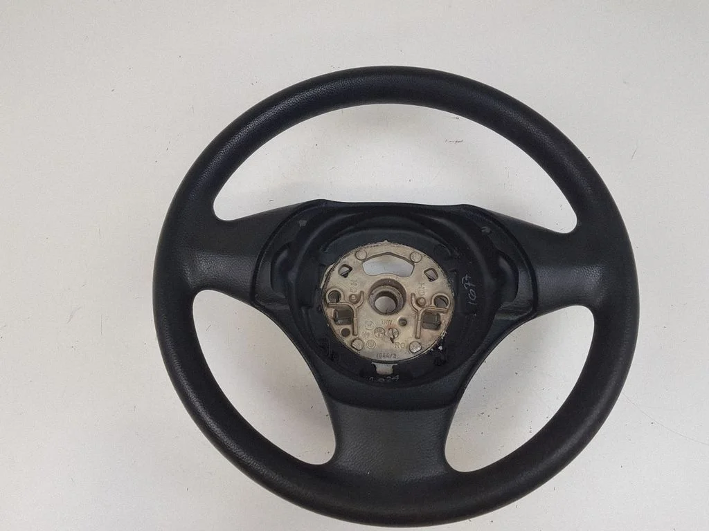 Steering wheel 6763076