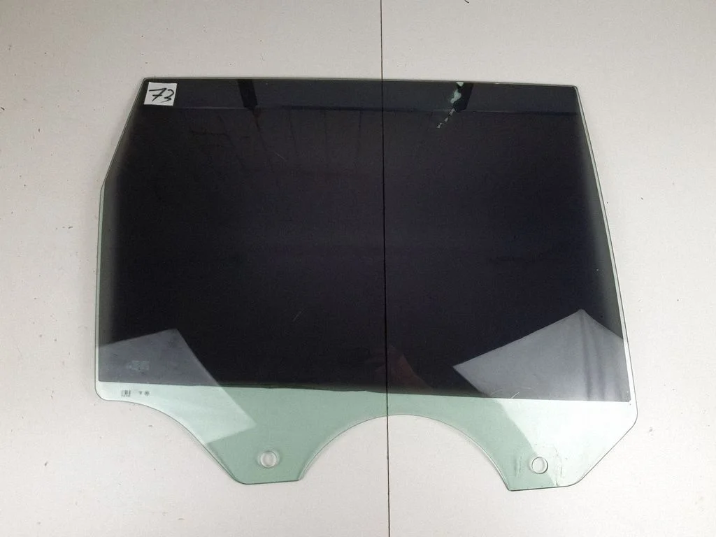 Rear door window glass 43R001167 – Volkswagen Touareg I (2002-2010)