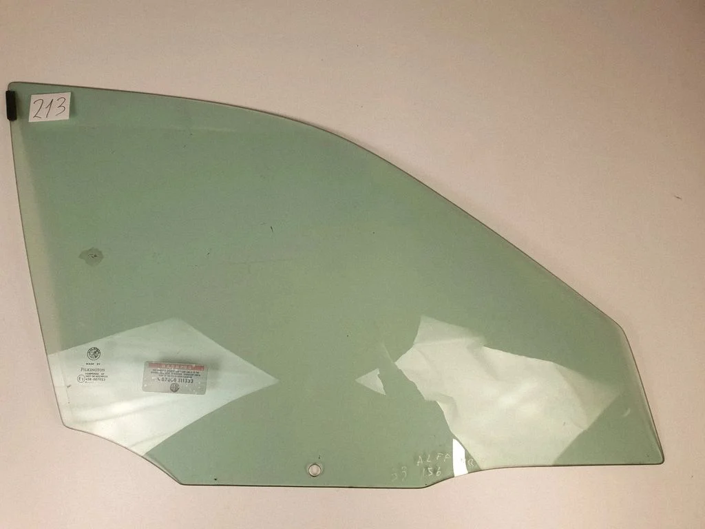 Front door window glass four-door 43R007023