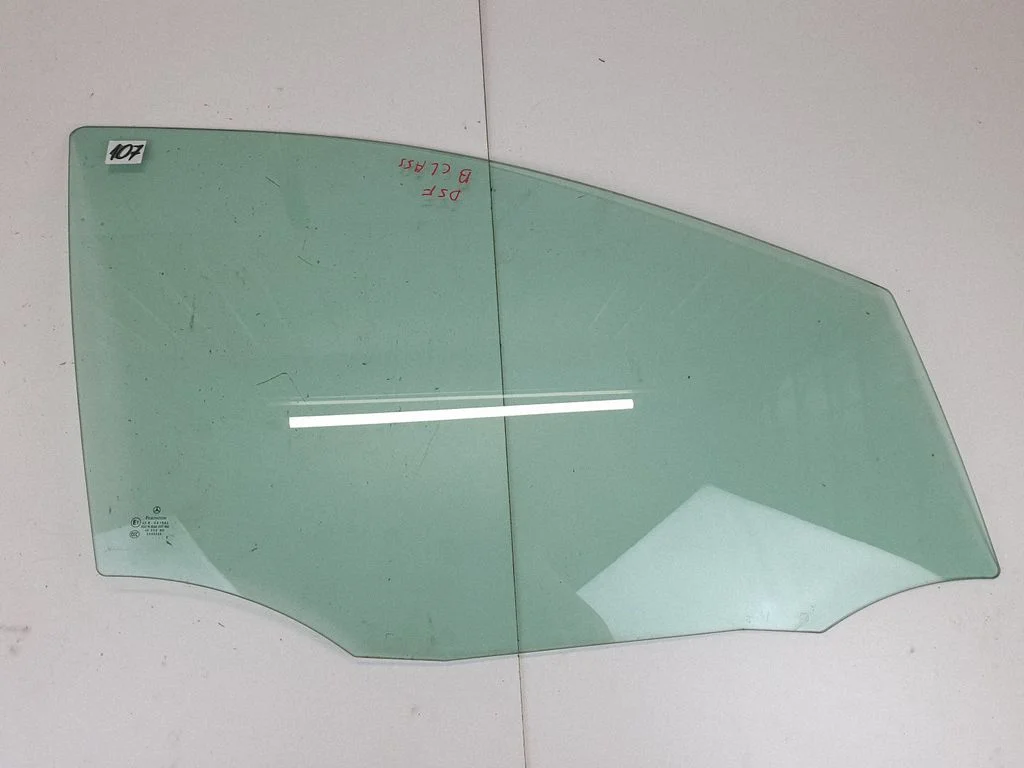 Front door window glass four-door 43R001582