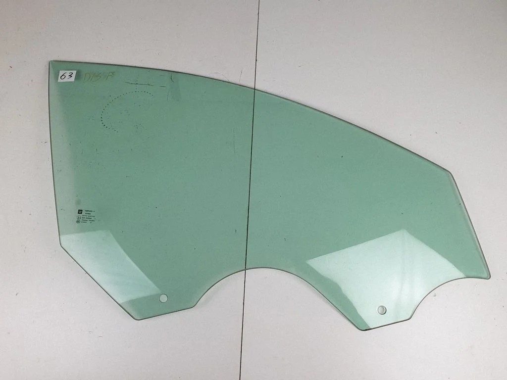 Front door window glass four-door 43R000056