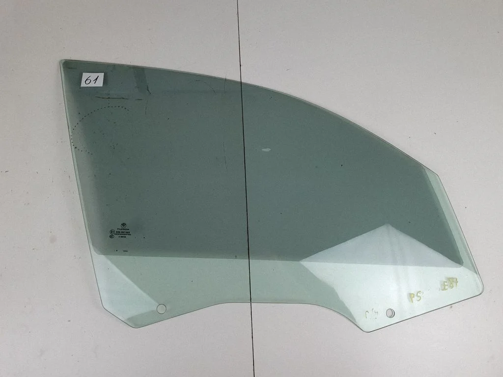 Front door window glass four-door – BMW 1 Series E81 E87 (2004-2011)