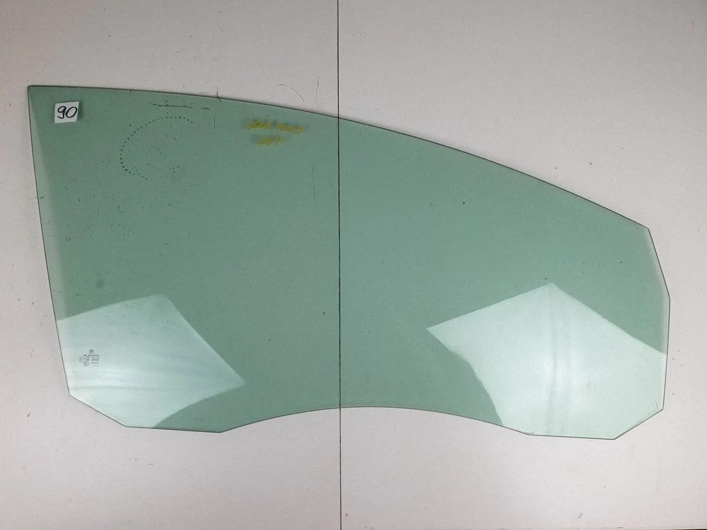 Front door window glass four-door 43R001057