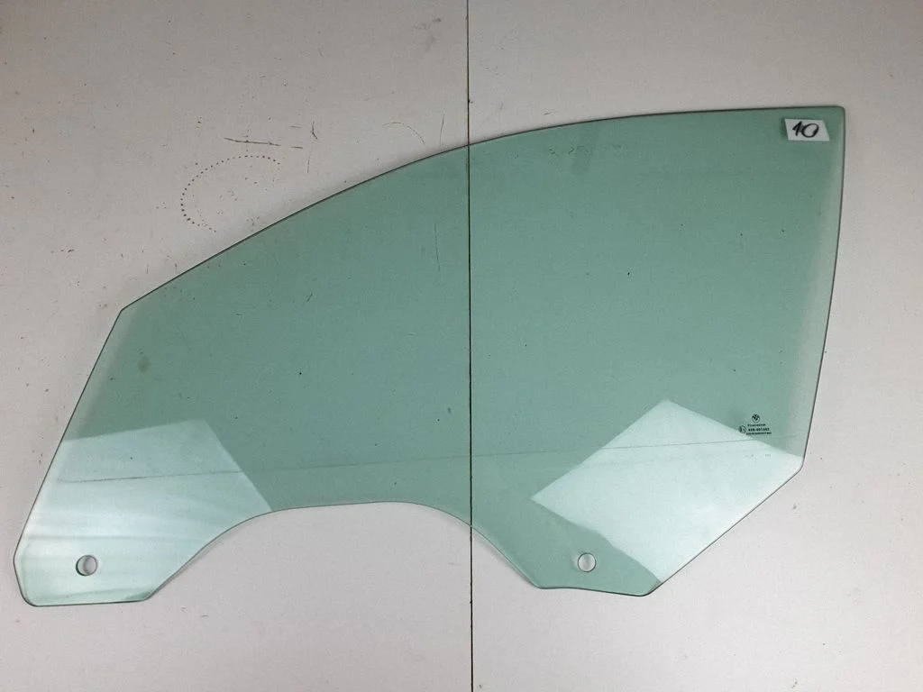 Front door window glass four-door 43R001605