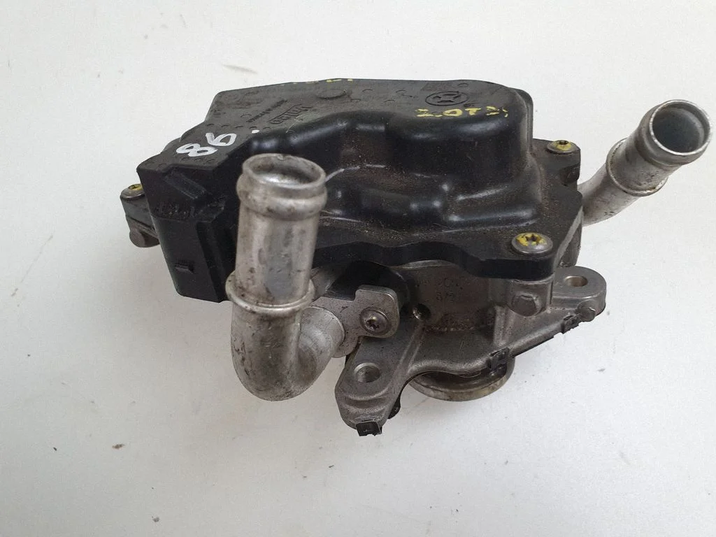 EGR valve 04L131501S