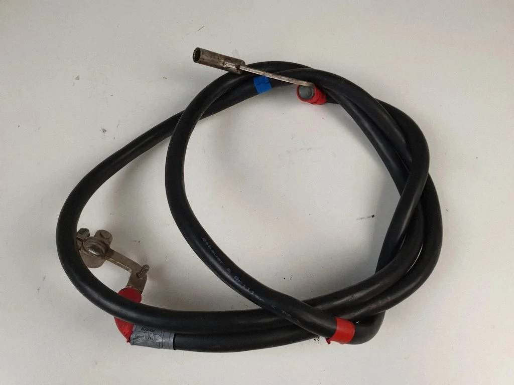 Positive cable (battery) A6394400127 – Mercedes-Benz Vito Viano W639 (2003-2014)