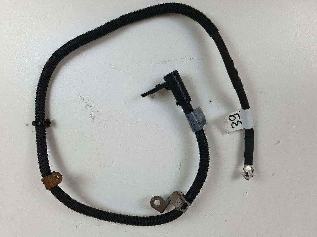 Positive cable (battery) A2465405933