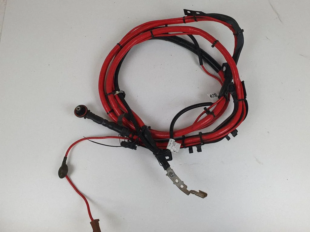 Positive cable (battery) EET97Y