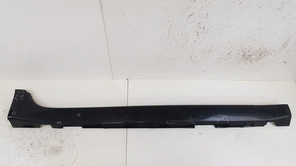 Sill 8X23F10608A