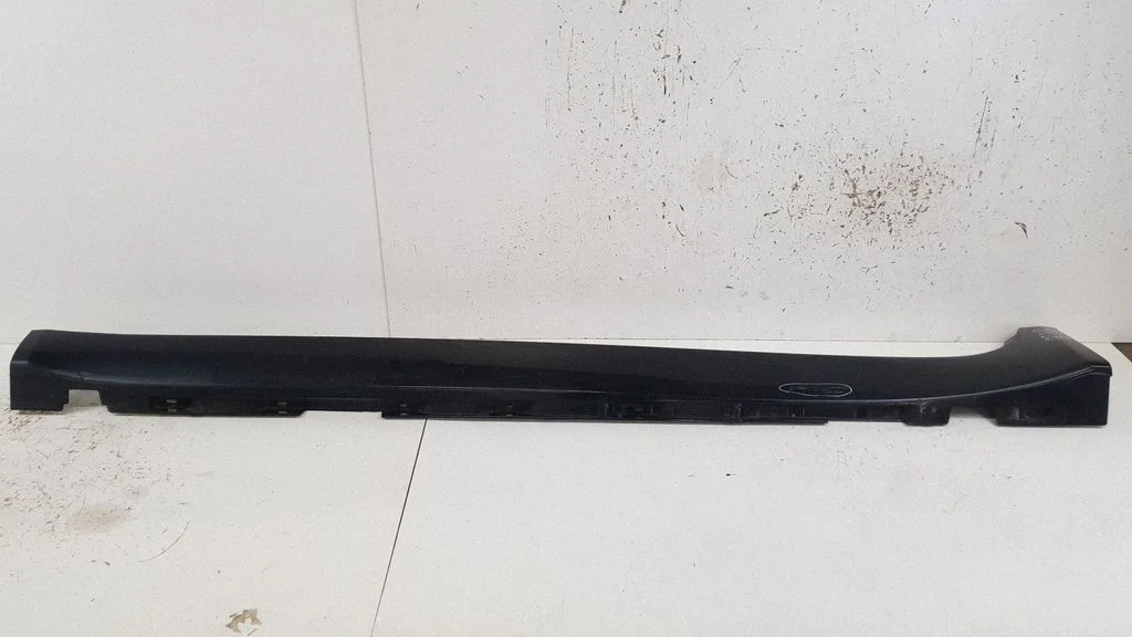 Sill 8X23F10609A