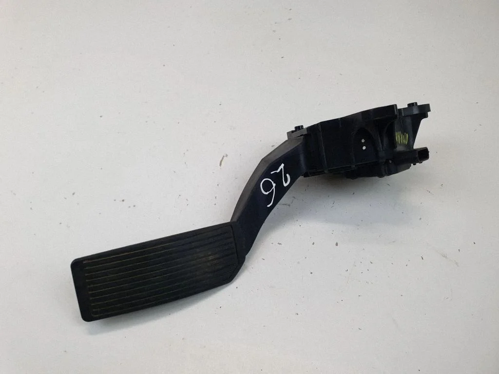 Accelerator throttle pedal – Nissan Murano Z50 (2002-2008)