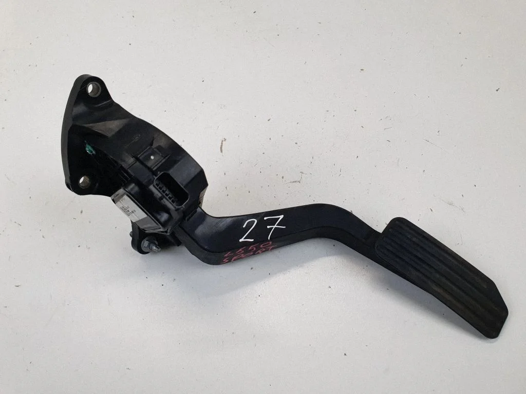 Accelerator throttle pedal FK729F838BB