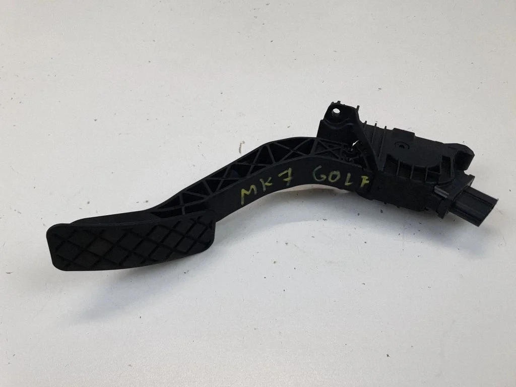 Accelerator throttle pedal 5Q2723503D