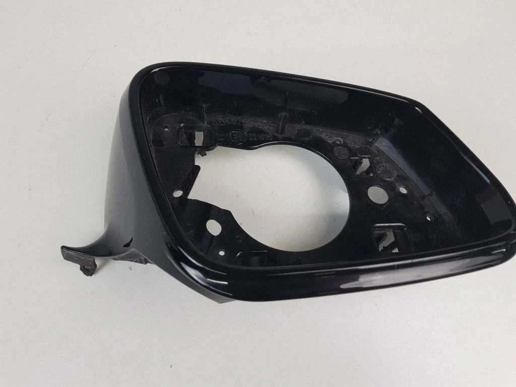Välispeegli plastkate – BMW 5-seeria F10 F11 (2009-2016)