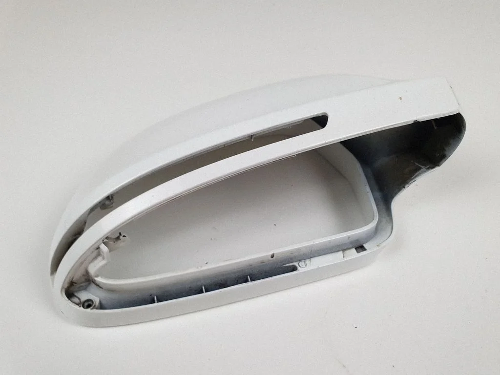 Välispeegli plastkate 8T0857528D