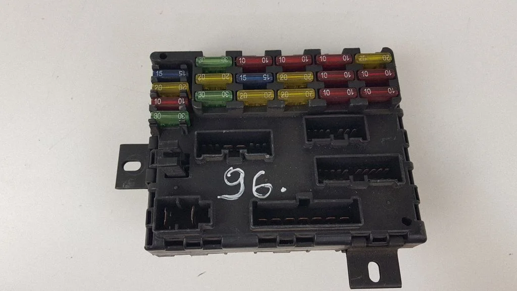 Drošinātāju bloks 60679160