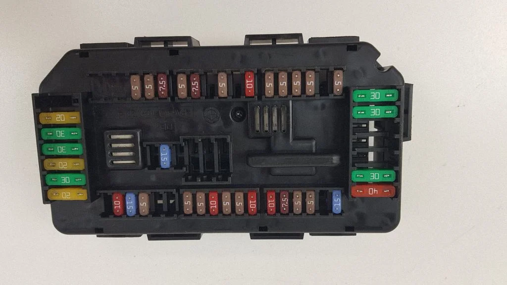Fuse module 9389068