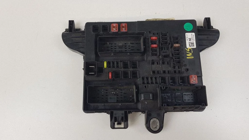Fuse module 1327732102