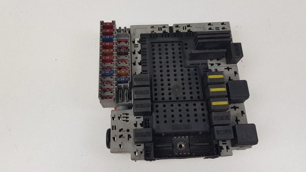 Fuse module – Volvo S60 (2001-2004)