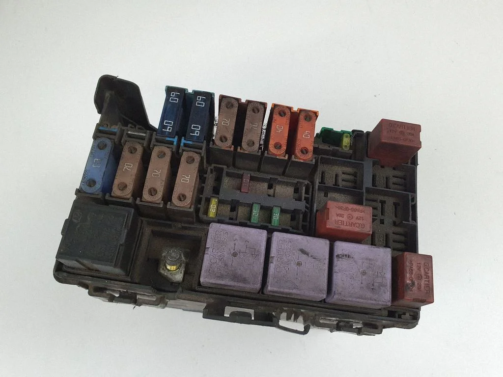 Drošinātāju bloks 8200003059