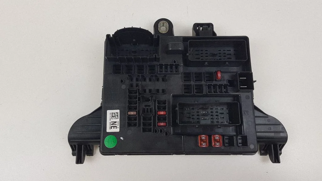 Fuse module 1327732103
