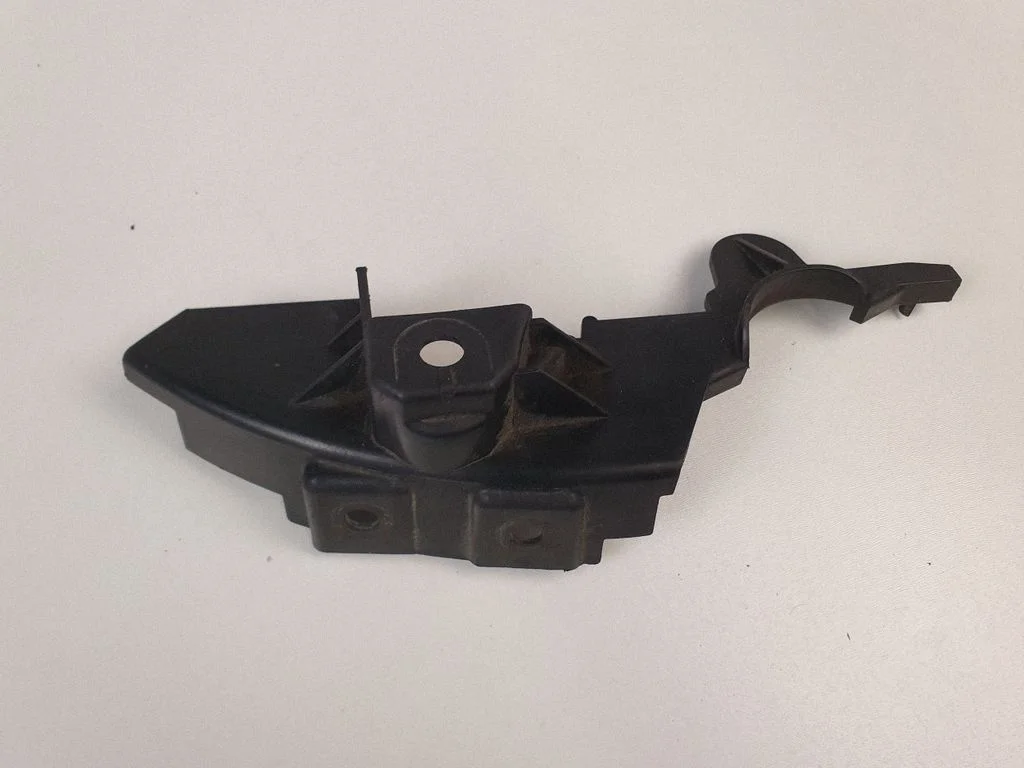 Other engine bay part 3M5Q6D046GC