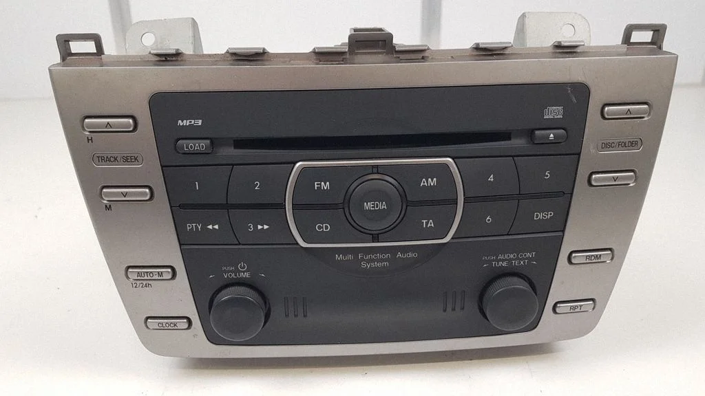 Radio/CD/DVD atskaņotājs/navigācija GS1D669R0A
