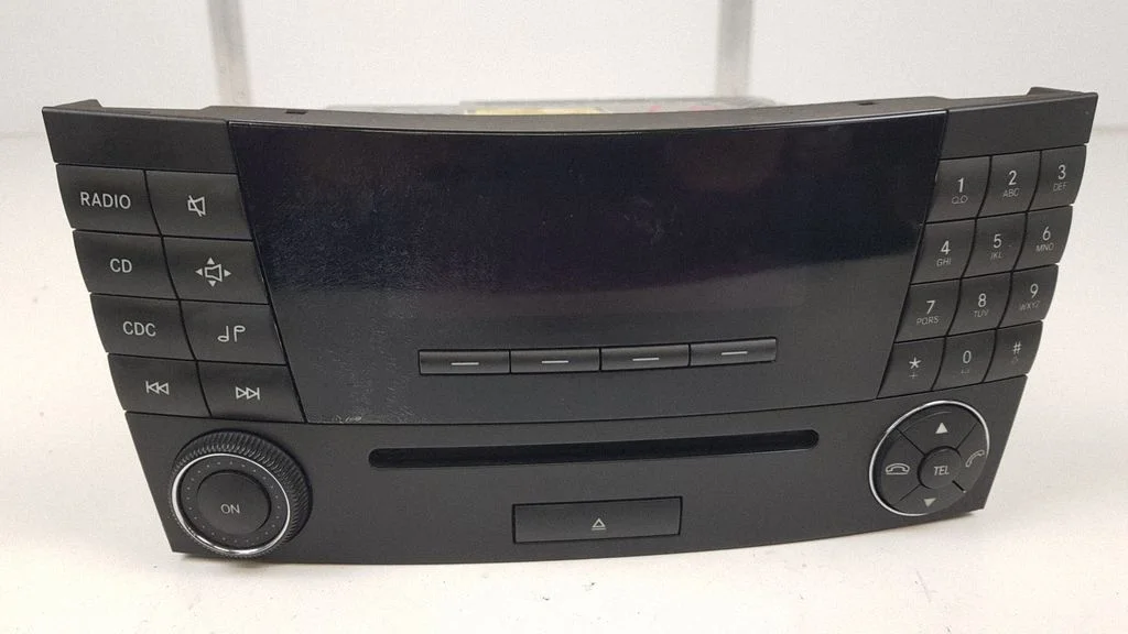 Radio/CD/DVD/GPS head unit A2118701289
