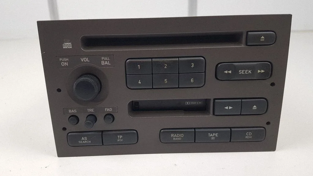 Raadio / CD/DVD-mängija / navigatsioon 5374632 – Saab 9-5 (1998-2005)