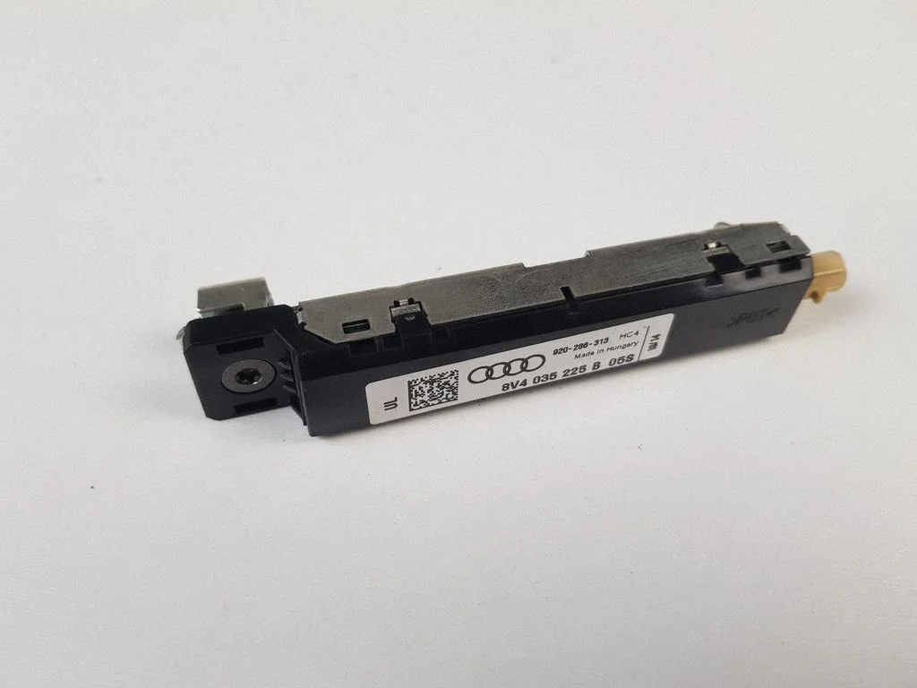 Antenas pastiprinātājs 8V4035225B