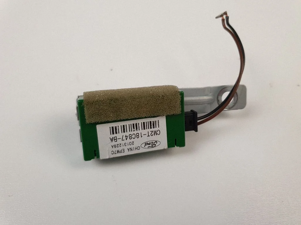 Antenni võimendi CM2T18C847BA – Ford S-MAX (2006-2015)