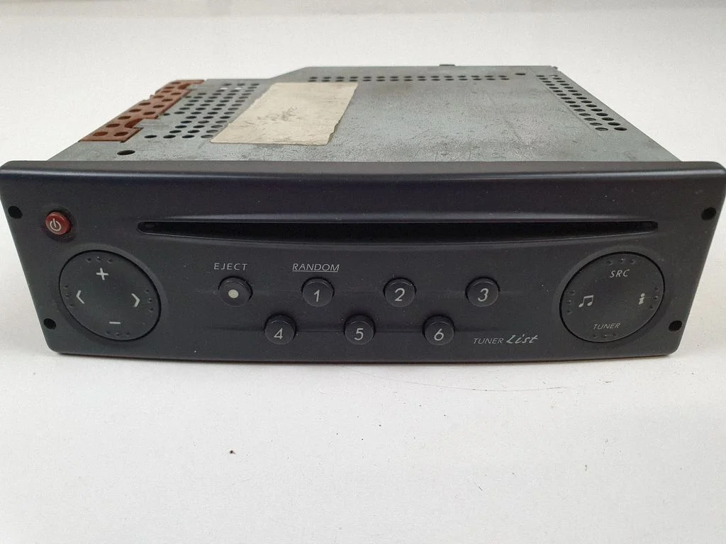 Radio/CD/DVD/GPS head unit – Renault Laguna II (2001-2007)