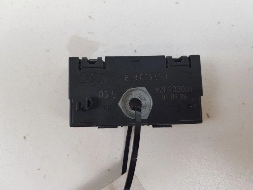 Aerial antenna amplifier 8T8035570