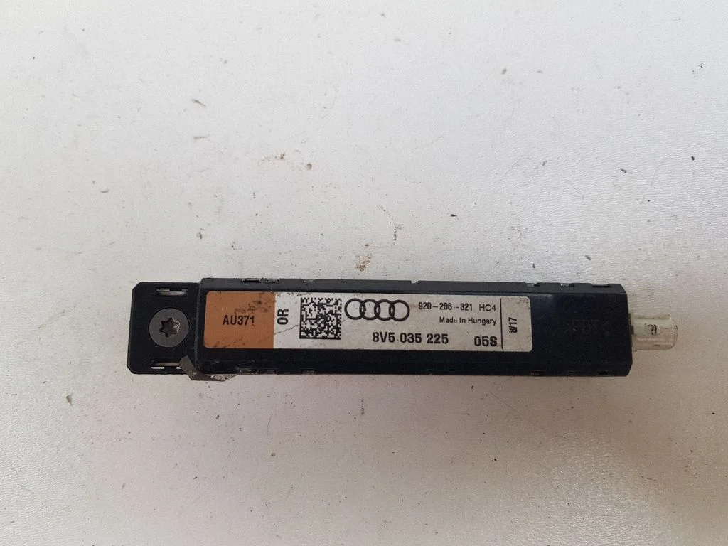 Antenni võimendi 8V5035225