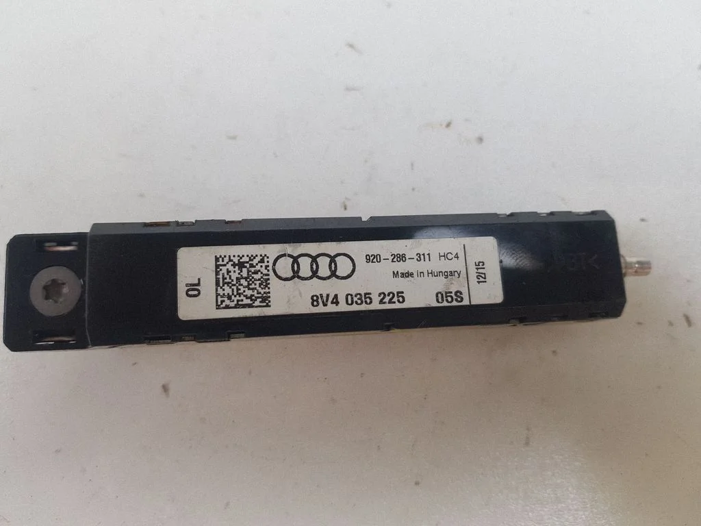 Antenni võimendi 8V4035225