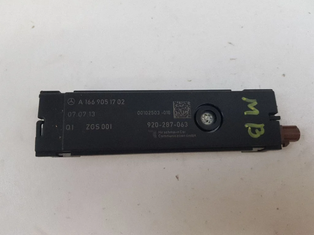 Aerial antenna amplifier A1669051702 – Mercedes-Benz B-Class W246 W242 (2011-2017)