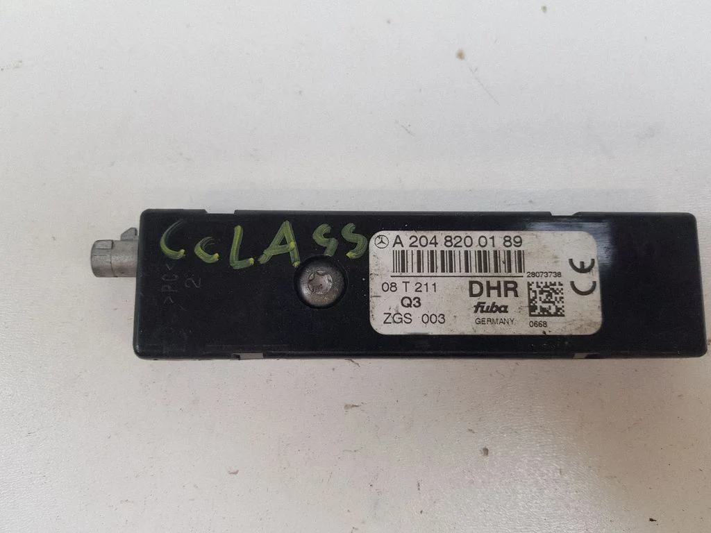 Antenas pastiprinātājs A2048200189